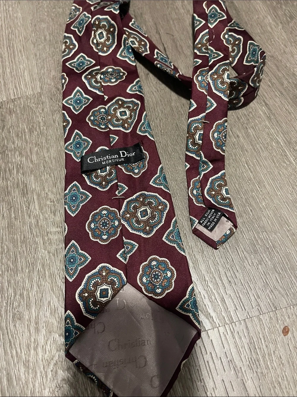Dior Men's Burgundy Silk Tie with Teal & Beige Motifs - Picture 2 of 4